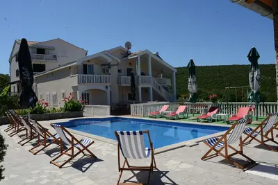 Image de Appartement de vacances Bigova pour 1 - 2 personnes - Logement de vacances dans un logement multipl