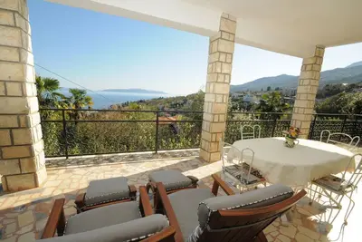 Image de Appartement de vacances Ičići pour 1 - 4 personnes avec 2 chambres à coucher - Maison mitoyenne