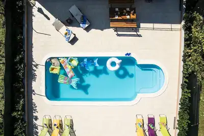 Image de Maison de vacances Sestanovac pour 1 - 10 personnes avec 4 chambres à coucher - Maison de vacances