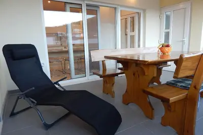 Image de Appartement de vacances Vinišće pour 1 - 6 personnes avec 3 chambres à coucher - Maison de vacances