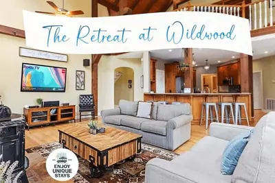 Image de Hot Tub, Theater & Deck - The Retreat at Wildwood!