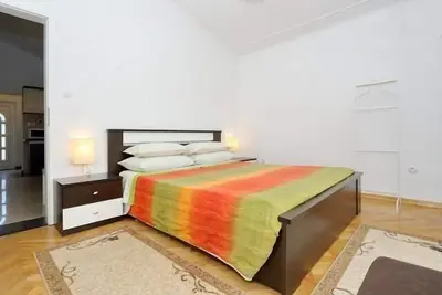 Image de Appartement de vacances pour 5 personnes env. 40 qmà Karin Gornji, Dalmatie (Karinsko More)