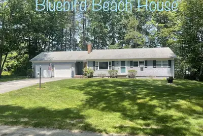 Image de Moody Beach is only a 1/2 mi walk away! Located in a Quiet Neighborhood.