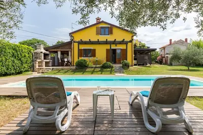 Image de Maison de vacances Buje pour 1 - 7 personnes avec 3 chambres à coucher - Maison de vacances