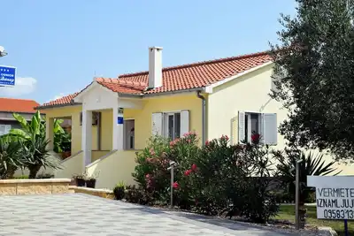 Image de Maison de vacances Nevidane pour 1 - 5 personnes avec 3 chambres à coucher - Maison de vacances