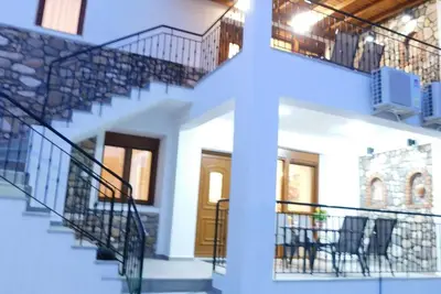 Image de Appartement de vacances Pirgadikia pour 1 - 5 personnes avec 2 chambres à coucher - Maison de vacanc