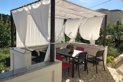 Image de Appartement de vacances Kampor pour 2 - 6 personnes avec 3 chambres à coucher - Maison de vacances