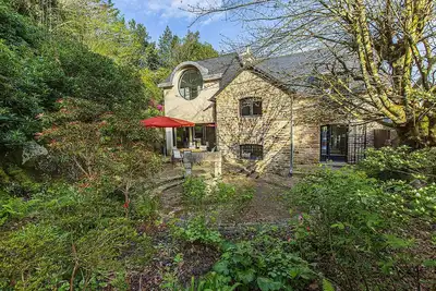 Image de Villa à Pont-Aven, 5 chambres (10 couchages), terrasses, vue port terrain arboré