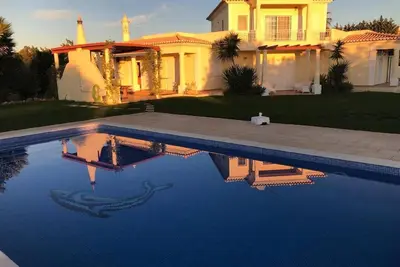 Image de Maison de vacances Boliqueime pour 1 - 10 personnes avec 4 chambres à coucher - Maison de vacances