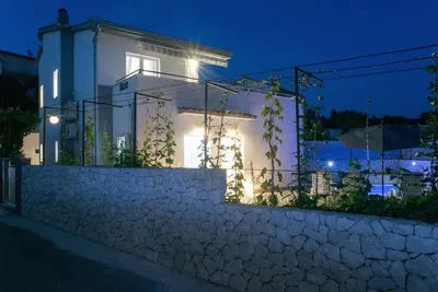 Image de Maison de vacances Vinišće pour 1 - 6 personnes avec 3 chambres à coucher - Maison de vacances