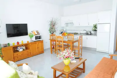 Image de Appartement de vacances Vecindario pour 2 - 6 personnes avec 2 chambres à coucher - Logement de vaca