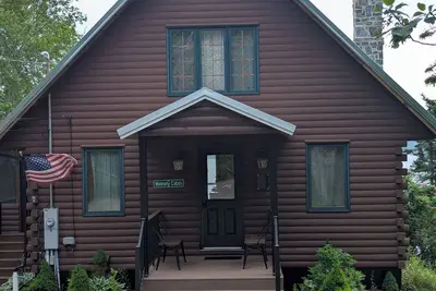 Image de Waterfront cabin/Military discount/ Kayaks/ Fire pit/ beach/No pet fee/ deck