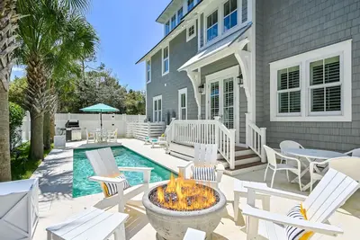 Image de Private Pool - Main and Carriage - All En Suite - Private Beach and Amenities