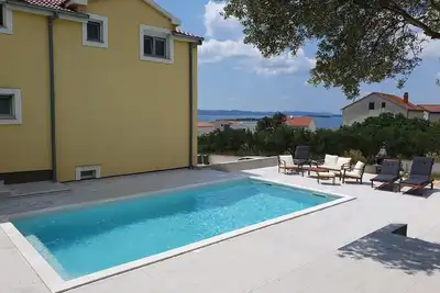 Image de Maison de vacances Drage pour 1 - 4 personnes avec 2 chambres à coucher - Maison mitoyenne