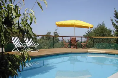Image de Maison de village avec grande terrasse, vue panoramique et et piscine privée
