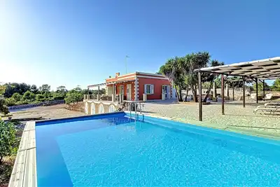 Image de Villa panoramique avec piscine, à 2km des plages