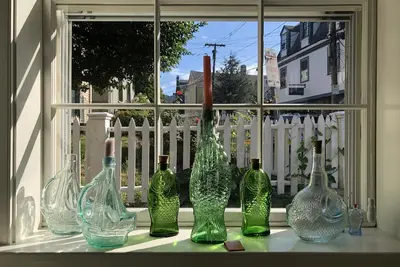 Image de Townhouse in Old Town with Harbor Views