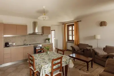 Image de Appartement de vacances Isola d'Asti pour 1 - 5 personnes avec 2 chambres à coucher - Maison jumelée