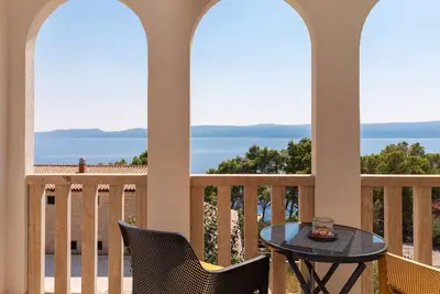 Image de Appartement de vacances pour 4 personnes env. 65 qmà Marušici, Dalmatie (Centre de la Dalmatie)