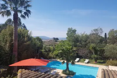 Image de Villa 14 personnes, piscine privée, plage et golf à pied, Golfe de St Tropez