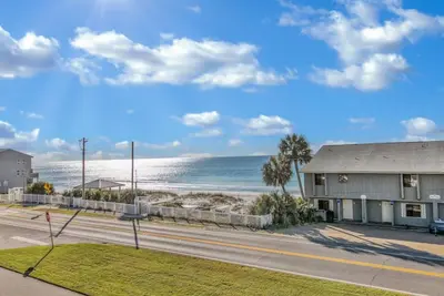 Image de Gulfview I 313 – 3rd Floor Gulf View Condo w/ Private Beach & Walk to Dining