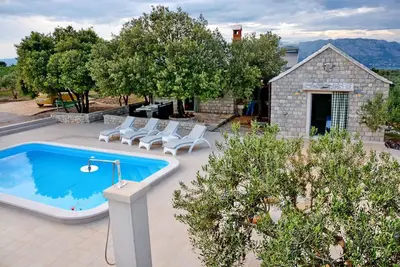 Image de Maison de vacances Pučišća pour 2 - 6 personnes avec 2 chambres à coucher - Maison de vacances
