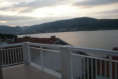 Image de Appartement de vacances pour 4 personnes env. 65 qmà Mastrinka, Dalmatie (Centre de la Dalmatie)