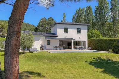 Image de Villa contemporaine avec piscine au coeur de la Drôme Provençale