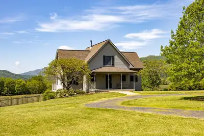 Image de Stunning Old Rag and Shenandoah Vistas from this Gorgeous, Peaceful Retreat