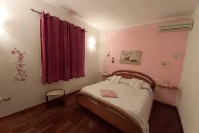 Image de The Pink House - Lovely Two-Room Apartment In The Hinterland Of Cagliari