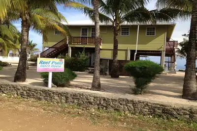 Image de Reef Point Beach House - Ocean Front - 4 Bedroom House