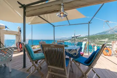 Image de Appartement de vacances Utjeha pour 1 - 8 personnes avec 3 chambres à coucher - Appartement de vacan