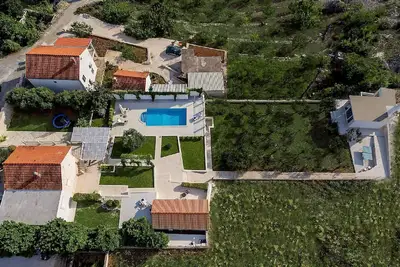 Image de Maison de vacances Donji Humac pour 1 - 6 personnes avec 3 chambres à coucher - Maison mitoyenne