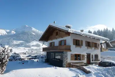 Image de Maison de vacances pour 9 personnes env. 200 qmà Oberndorf in Tirol, Tyrol (Domaine skiable de KitzSki)