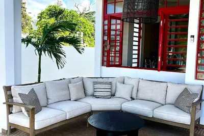 Fully renovated beachfront home with a pool in Ocean Park