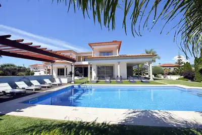 Image de Villa 320 Holiday Villa w/Pool, Jacuzzi and Tennis