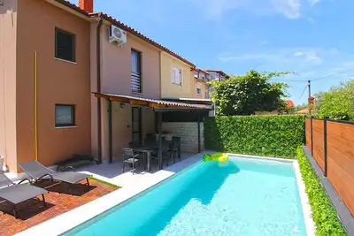 Image de House 843/1992 (Istria - Valbandon), 1000m from the beach