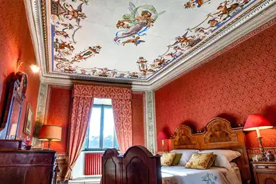 Image de Palazzo Liberty with a spectacular hanging garden overlooking the valley