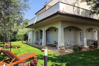 Apartment in private villa with 4000 m2 appartemt Conchiglia