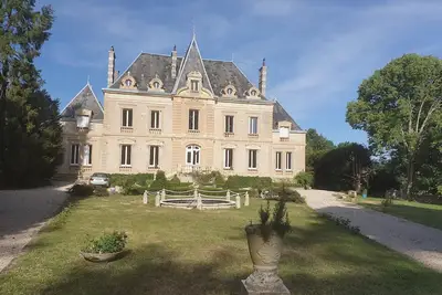 Image de Près de Vezelay et des lacs du Morvan, au grand calme dans parc du Château
