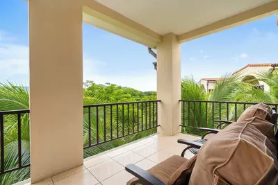 Image de Renovated Condo in High-End Resort Community with Spectacular Mountain Views, Mo