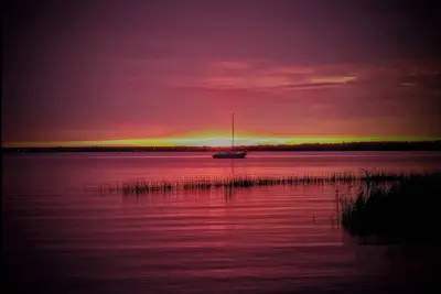 Image de (Hickory Cabin) Beautiful 3 Bedroom Cottage - Lakefront - Pets Ok