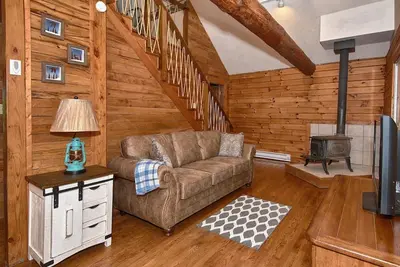 Image de Escape to Privacy and Comfort at Martinwoods Cabins – Wildflower Cabin