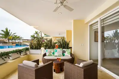 Image de Luxury Oceanfront Condo & Infinity Pool