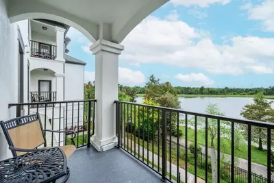 Image de Epic Universe Beautiful Lakeview Condo, Vista Cay Orlando - 3013