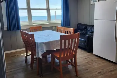 Image de Enjoy the Relaxing Oceanview at the Swordfish Saturday cottage located at the Oceana Cottages