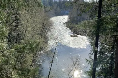 Image de Luxury Fishing Cabin on the North Santiam