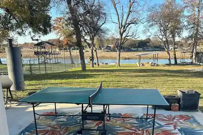 Image de Guest House on Lake McQueeney with Hot Tub/Grill/Fire Pit