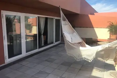 Image de Penthouse with terrace 25m from the beach