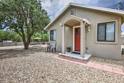 Image de White Spar Cottages Near Whiskey Row, Prescott Courthouse. Large Parking Area.